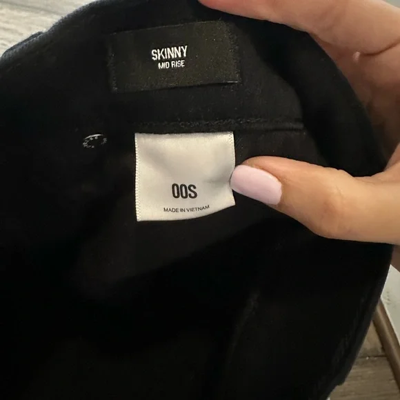 Express Black Skinny Mid Rise Jeans - Picture 3 of 5